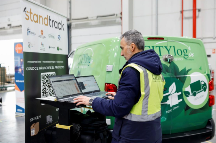 STANDTRACK